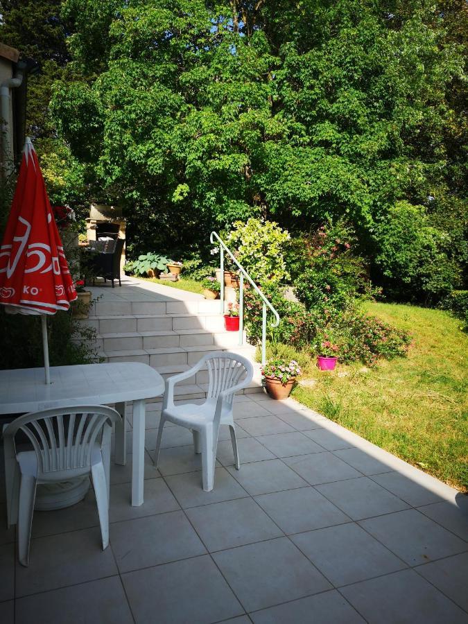 Chez Eliane Apartment Villeneuve-la-Comptal Exterior foto